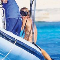BRAD PITT: caribe A PURO SNORKEL