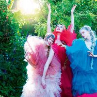 LAS MADELAIRE: MIUKI, IARA & IMAN