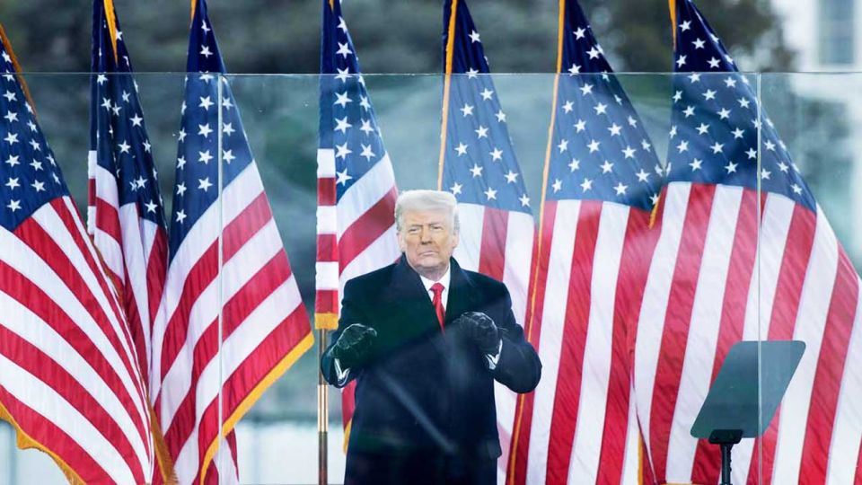 La hora referí. Donald Trump se aferra al poder hasta el 20 de enero y promete seguir en política.