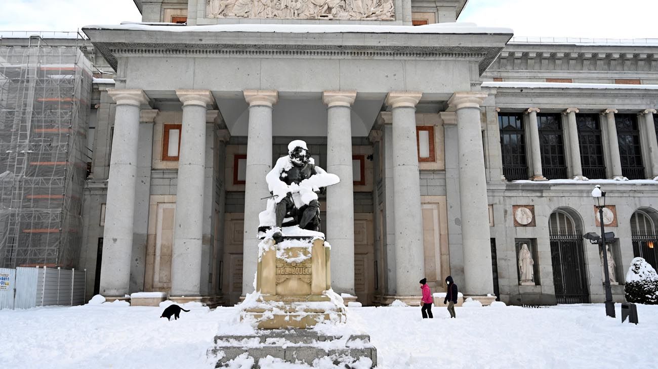 Las escuelas, los tribunales y los museos fueron cerrados en todo el centro de España durante dos días después de que la región fuera azotada por una gran tormenta de nieve.