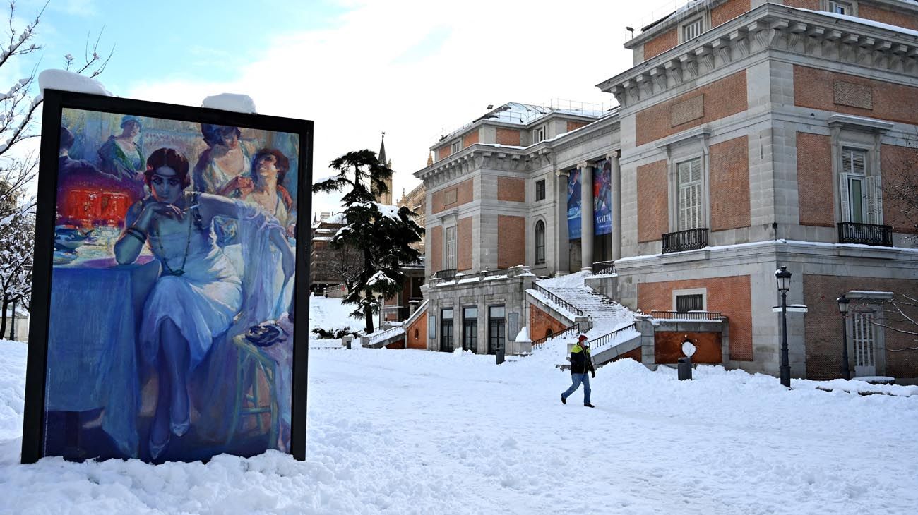 Las escuelas, los tribunales y los museos fueron cerrados en todo el centro de España durante dos días después de que la región fuera azotada por una gran tormenta de nieve.