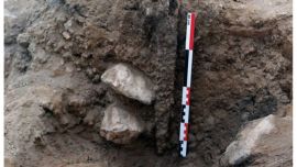 En total, los arqueólogos encontraron 32 armas que datan de los siglos II-I a.C.