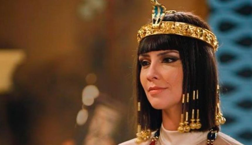 Camila Rodrigues en su rol de "Nefertari" en "Moises y los diez mandamientos"Quién es Camila Rodrigues, la intérprete de "Nefertari" en "Moises y los diez mandamientos"