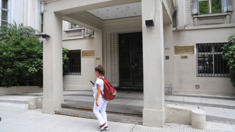 El hombre falleció en el Sanatorio Otamendi, tras recibir la sustancia.