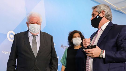 Alberto Fernández, Ginés González García y Carla Vizzotti