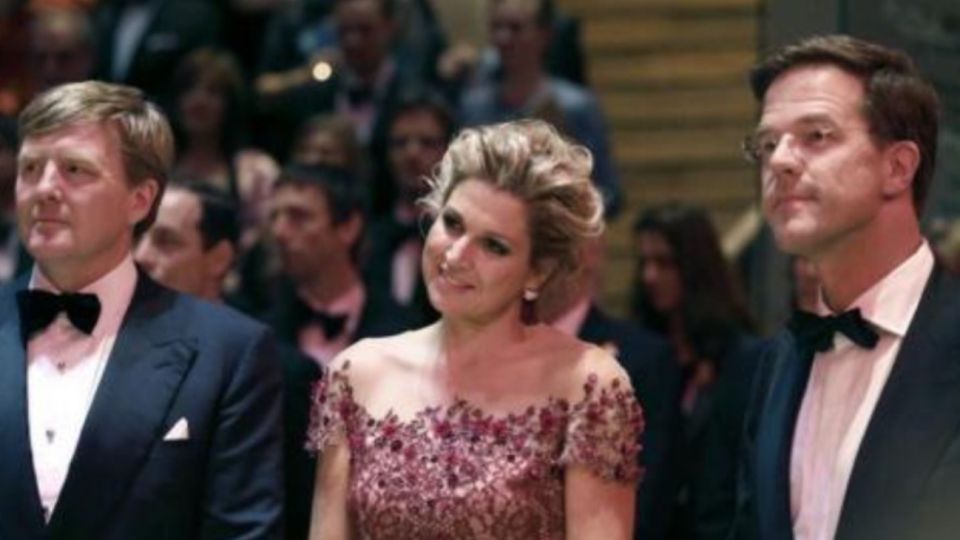 Holanda se quedó sin gabinete ni ministros, sólo Mark Rutte conservó su puesto de primer ministro pero de manera interina.