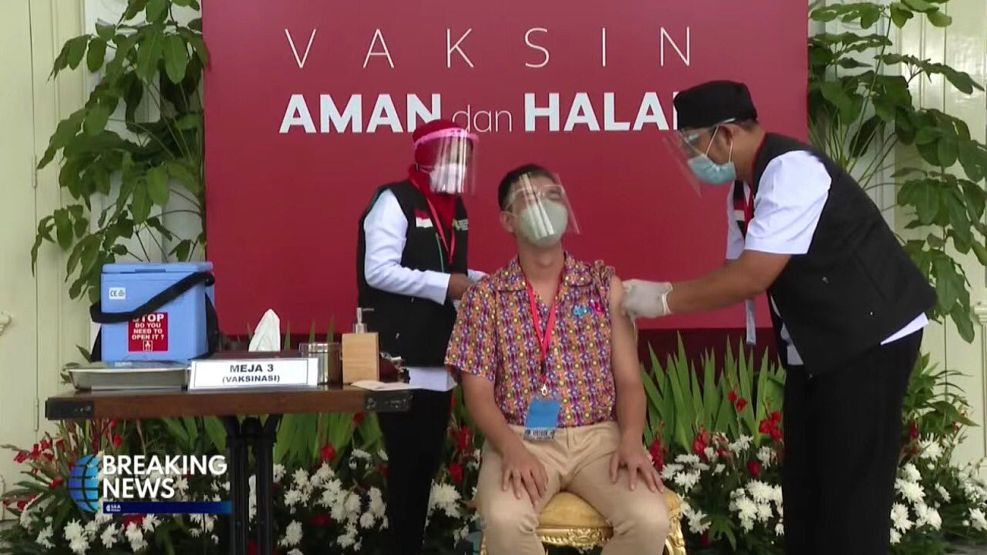 Influencers en Indonesia, estrellas de la promoción de la vacuna.