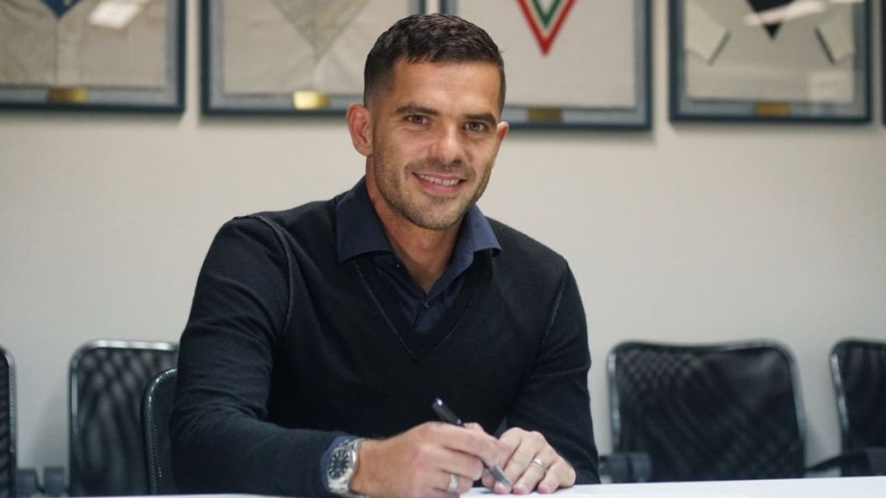 442 Fernando Gago vuelve al fútbol se convirtió en el nuevo