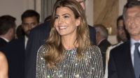 El destape de Juliana Awada: traje de baño y un magnificado clavado