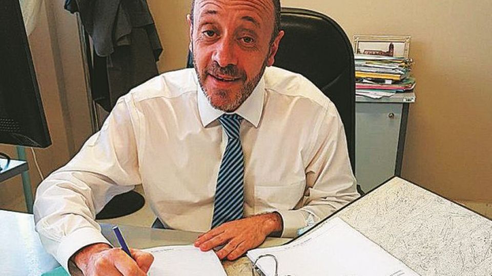 RECHAZO. El juez Tavip no autorizó que una joven lleve el apellido de la actual pareja de su madre, tras analizar los vínculos de la familia.