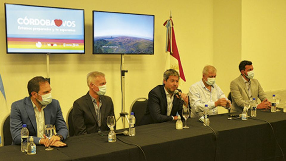 NACIÓN Y PROVINCIA. Martín Gill, Esteban Avilés, Matías Lammens, Héctor Campana y Federico Alesandri.
