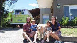 Christian Nally y familia, parte del éxodo a la costa.
