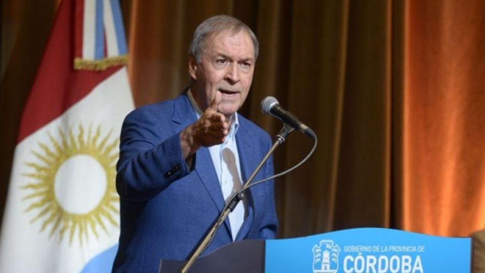 ANUNCIO. El gobernador presentó los cambios de los vencimientos de la deuda externa provincial. Para la gestión actual significa una oportunidad para “encarar el frente de gestión y el electoral”.