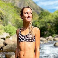 NIEVES ZUBERBÜHLER BLAQUIER Y SU NOVIO EN HAWAI