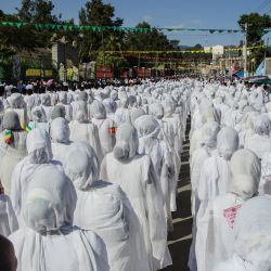 Las mujeres miembros de la iglesia ortodoxa etíope se reúnen durante la celebración de la Epifanía etíope en Addis Abeba, Etiopía. | Foto:Amanuel Sileshi / AFP