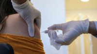 Leve baja de contagios en Ciudad: "La meseta no se puede adjudicar a la vacunación"
