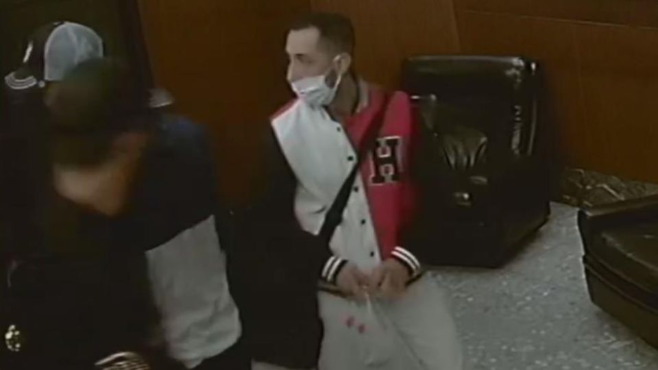 Uno de los ladrones que entró al departamento de José Sanfilippo.
