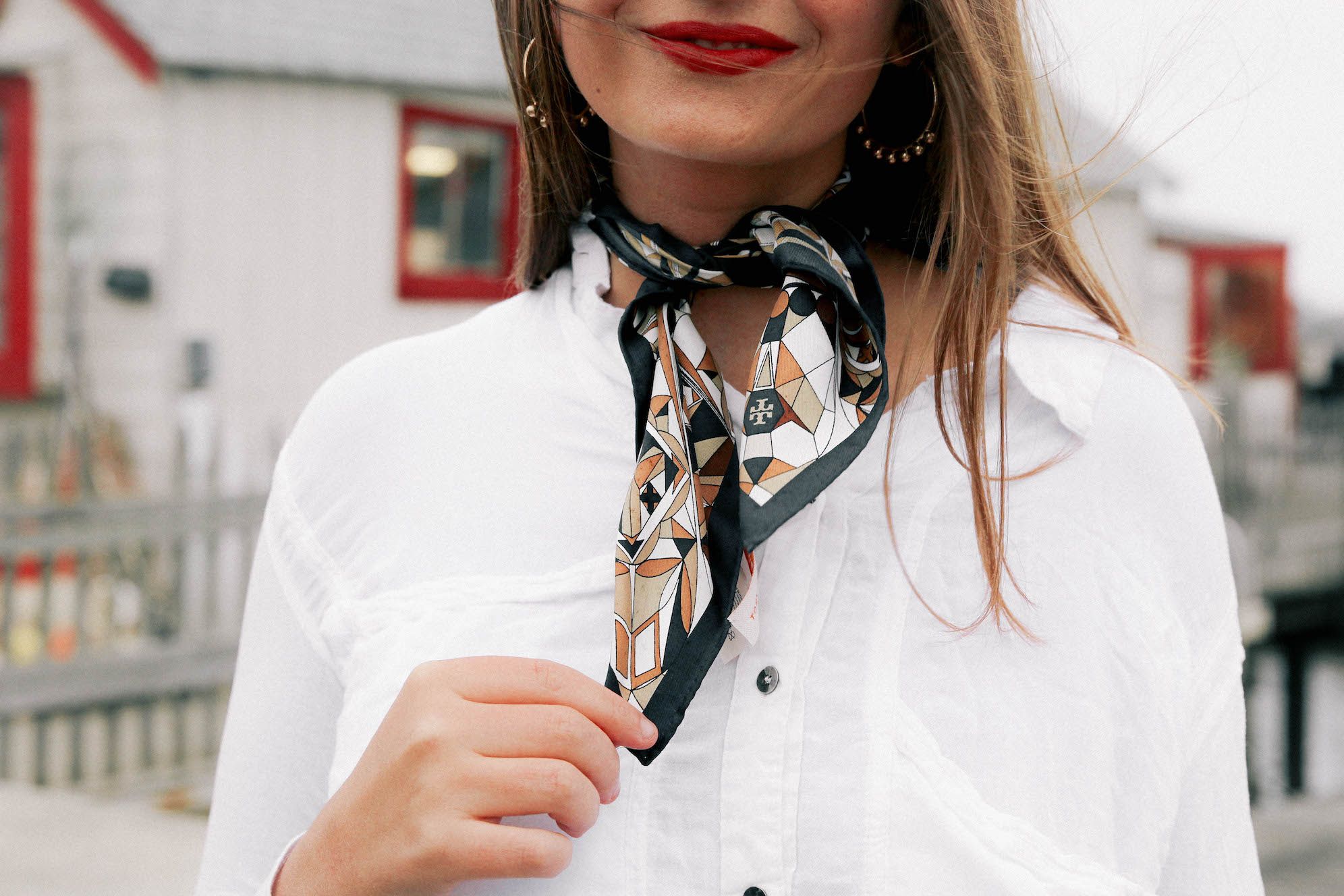 Atar A pie Cambiable Marie Claire | Moda para mayores de 50: las 5 ideas infalibles para usar  pañuelo y sumar estilo