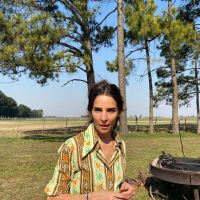 ¿Qué dice?: Juana Viale mostró el gran tatuaje que tiene en la espalda