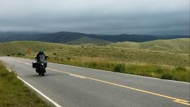 Debido al estado de los caminos de ripio sugeridos, la travesía es ideal para segmentos de motos enduro, touring o adventure.