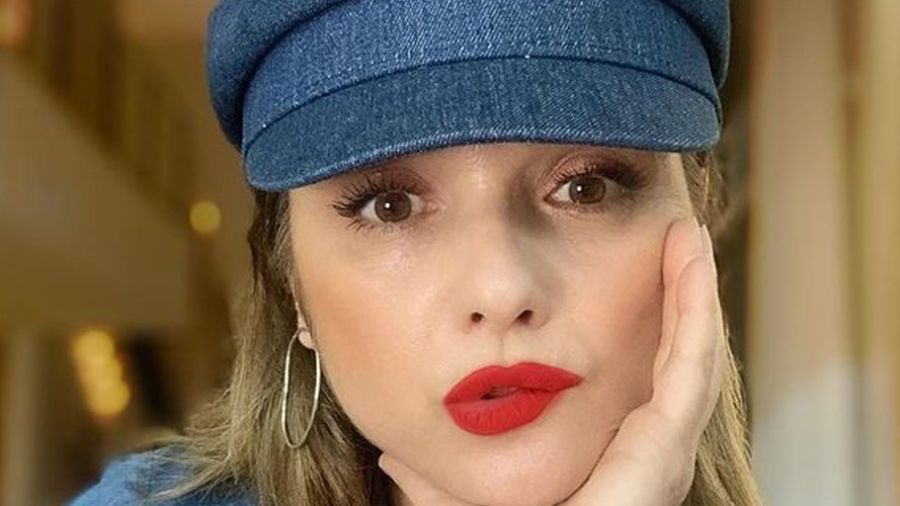 La bella eterna: Adentro te espera, entre otros famosos, Araceli González