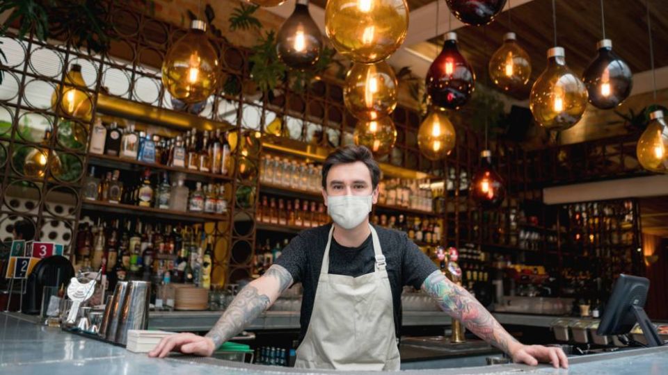 Empresarios gastronómicos piden extender el horario nocturno.
