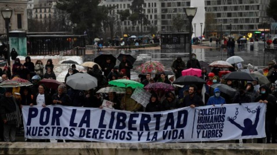 madrid españa protesta restricciones covid g_20210123