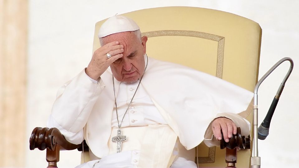 Archivo. Papa Francisco vuelve a padecer dolores que lo afectan en su jornada.