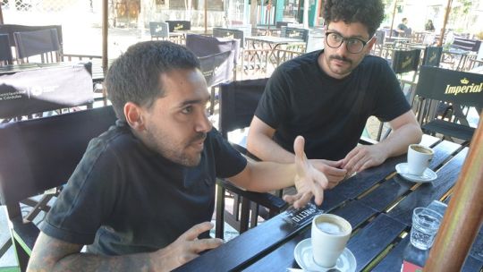 AUTORES. El artista plástico Elián Chali y el periodista José Heinz plasmaron en una publicación una serie de diálogos mantenidos vía correos electrónicos.