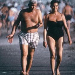 Alfredo Yabrán en la playa de Pinamar.  | Foto:José Luis Cabezas