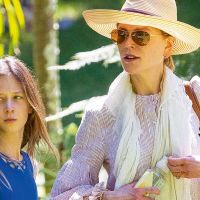NICOLE KIDMAN junto a sus hijas captadas por el sitio Guacamouly.com