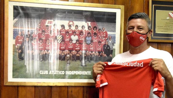 Monzón firmó contrato con Independiente