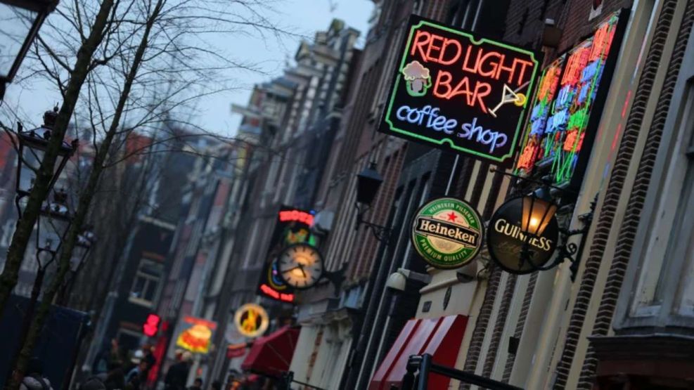 Turistas: Ámsterdam quiere prohibirles la entrada a los coffee shops