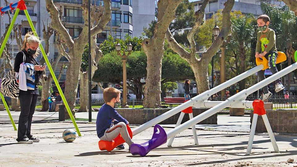 Covid. No es letal en niños, que no son vectores específicos de contagio.