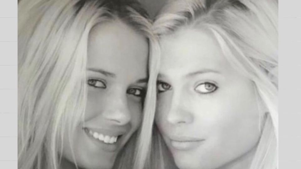 Lady Amelia y Lady Eliza son las sobrinas gemelas de Lady Di. Tienen 28 años, viven de Sudáfrica y son hijas de Carlos Spencer.