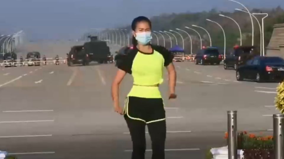 La profesora de educación física, Khing Hnin Wai, durante su más reciente sesión de entranamiento.