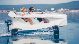 La Q2 es ecológica ya que se mueve por energía eléctrica.