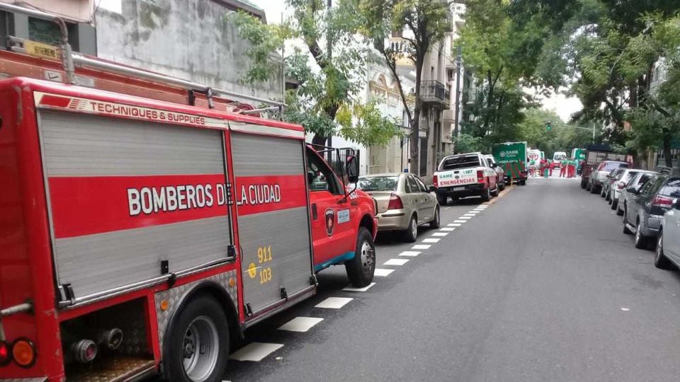 Incendio en edificio calle Sarandi al 600
