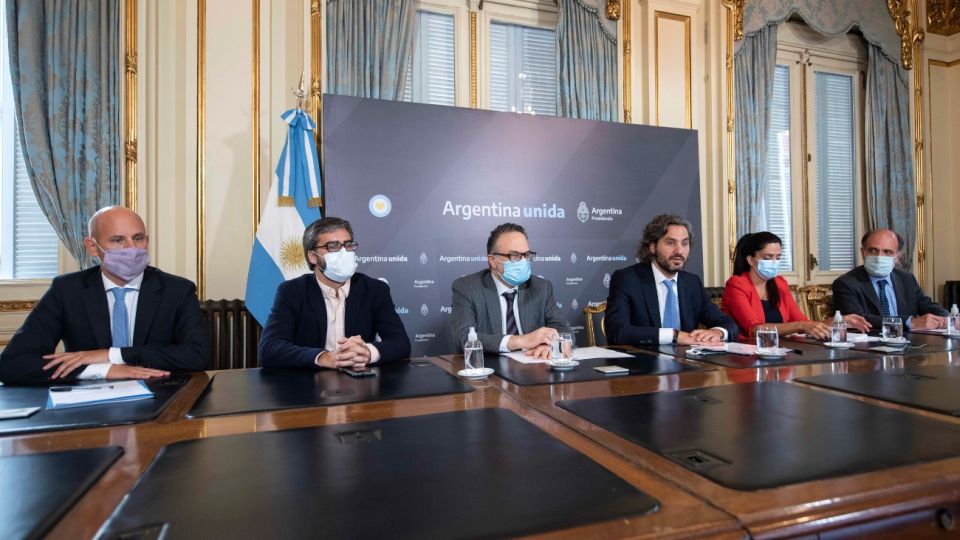 Lanzan créditos blandos para que los médicos del PAMI renueven sus computadoras.