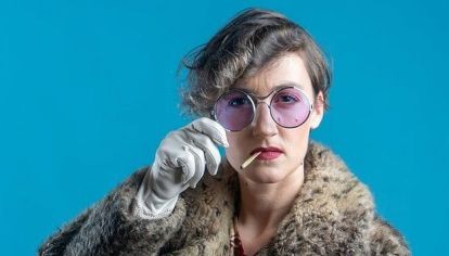 Eli Almic, o Elisa Fernández, también es actriz.