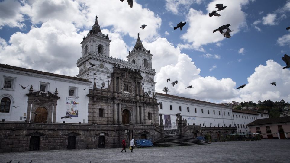Ecuador renegoció más de US$17.000 millones en bonos, lo que le otorgó vencimientos más largos y tasas de interés más bajas, pero Pérez dijo que los términos siguen siendo demasiado costosos.