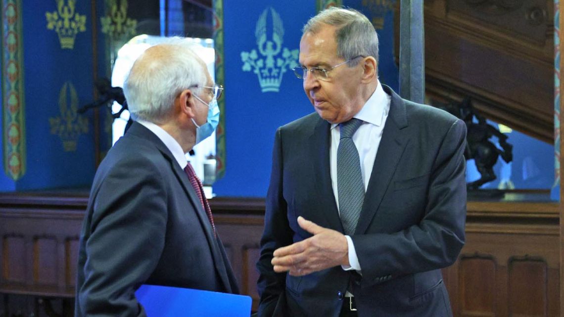 Russian Foreign Minister Sergei Lavrov (right) meets with European Union High Representative for Foreign Affairs and Security Policy Josep Borrell in Moscow on February 5, 2021.