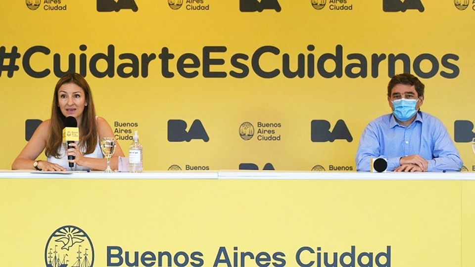 Presencialidad. Soledad Acuña y Fernán Quirós fueron convocados a explicar los sistemas de testeos que se aplicarán a docentes y no docentes.