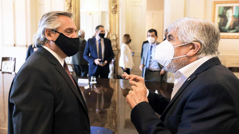 Encuentro. El martes, el Presidente recibió a los Moyano. El Gobierno quiere concretar una foto con todas las partes para fin de mes.