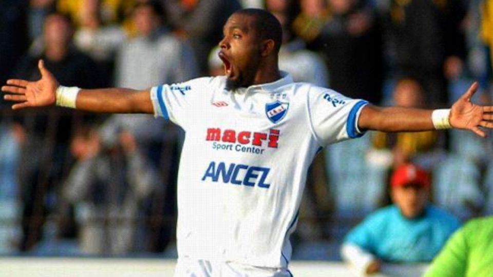 EL MORRO GARCÍA DEBUTÓ COMO PROFESIONAL EN NACIONAL Y TUVO UN SEGUNDO CICLO FUGAZ EN UNO DE LOS GRANDES DE URUGUAY. //@NACIONAL