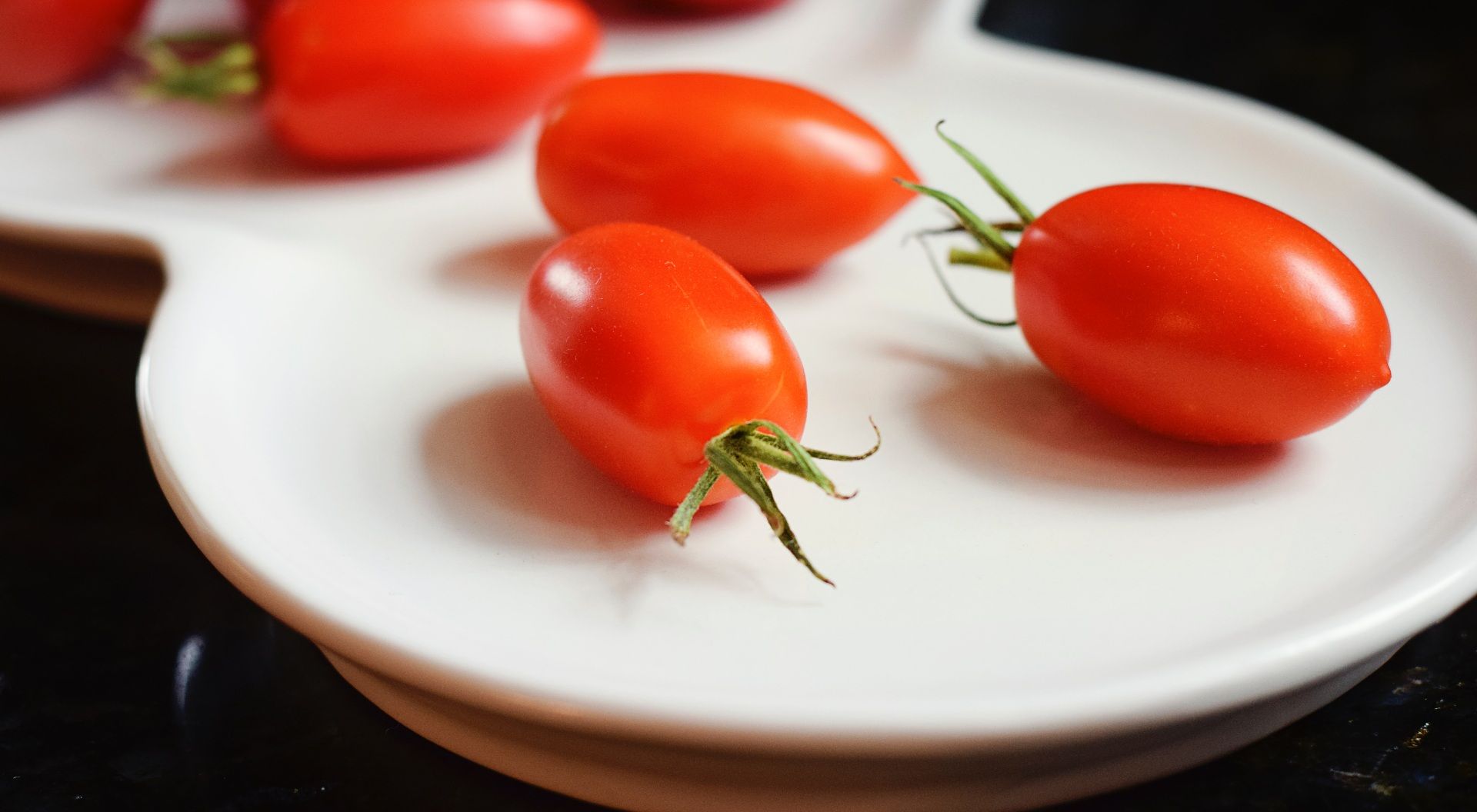 Tomates cherry, tan deliciosos como versátiles. 