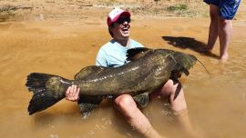 Iván López, todavía emocionado por la captura, contó a Weekend que salió con artificial y demoraron tres horas y media en concretar la extracción.