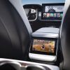 Cómo es el volante aeronáutico de Tesla