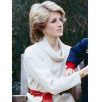 KRISTEN STEWART IGUAL A LADY DI