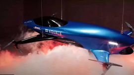 El Airspeeder Mk3 tiene hélices en una configuración de octocóptero, con una pareja de hélices opuestas en cada esquina.